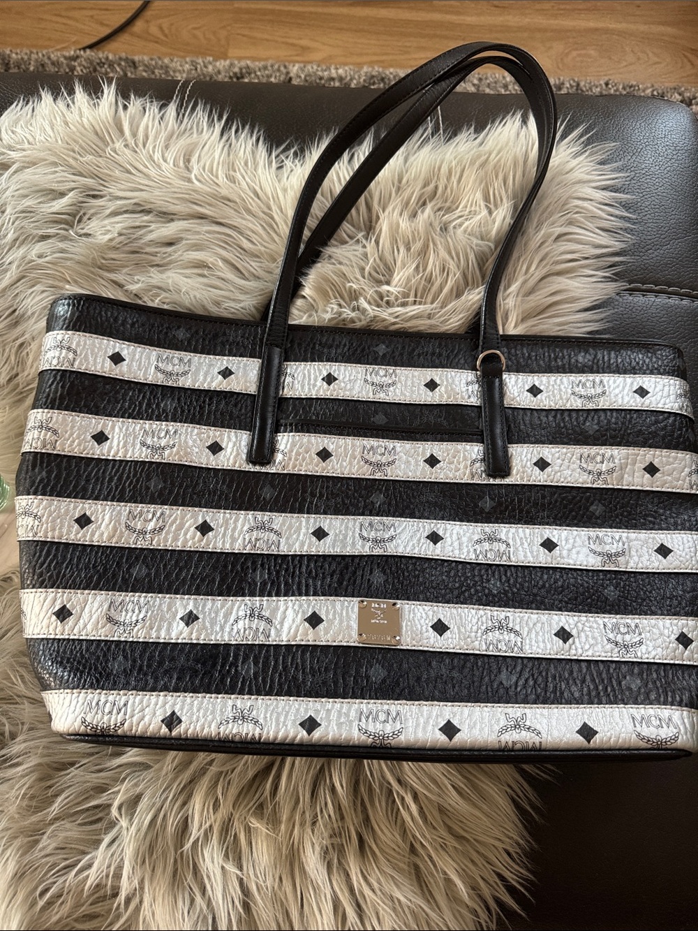 MCM TOTE